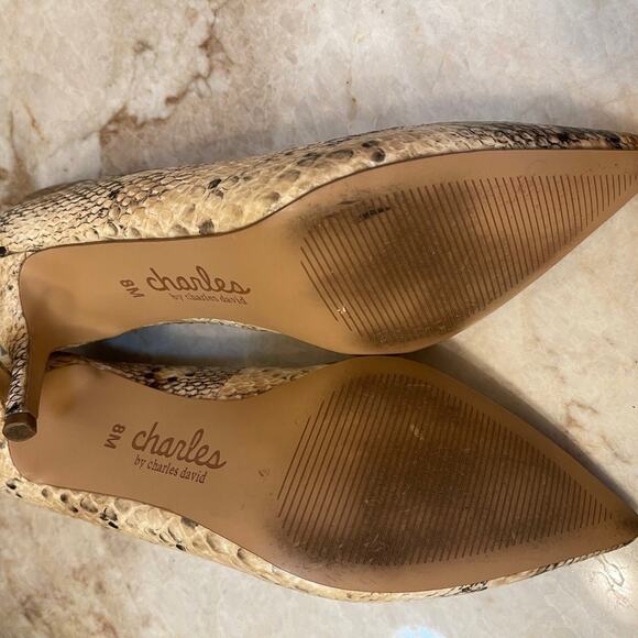 Charles by Charles David beige snake print pumps Sz 8 - Picture 8 of 10
